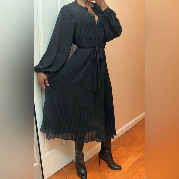 H&M Black Elegant Pleated Midi Dress with Waist Tie - Picture 2 of 6